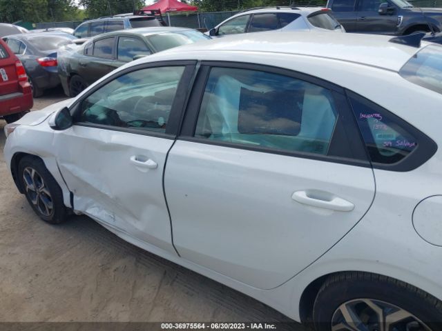 3KPF24AD4ME311358 KIA Forte Lxs