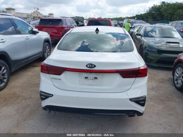 3KPF24AD4ME311358 KIA Forte Lxs