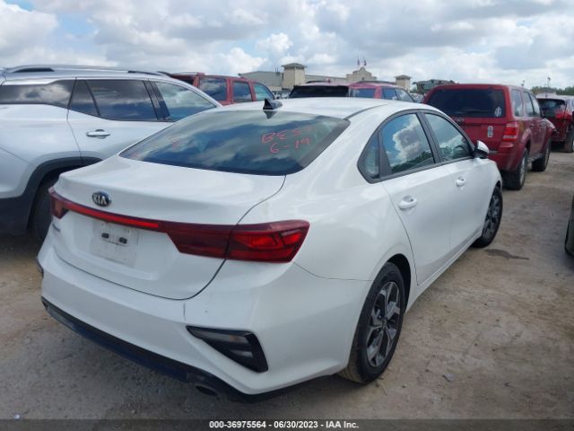 3KPF24AD4ME311358 KIA Forte Lxs
