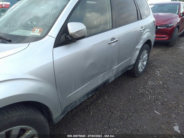 2011 SUBARU FORESTER 2.5X PREMIUM VIN: JF2SHADC3BH741065