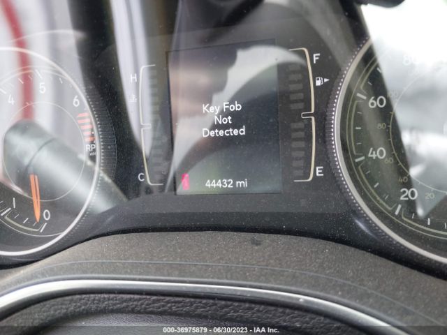 1C4PJLLB8KD384244 Jeep Cherokee Altitude