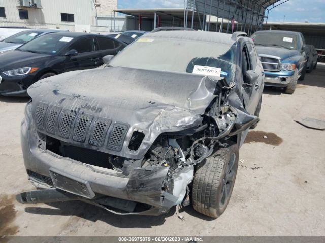 1C4PJLLB8KD384244 Jeep Cherokee Altitude
