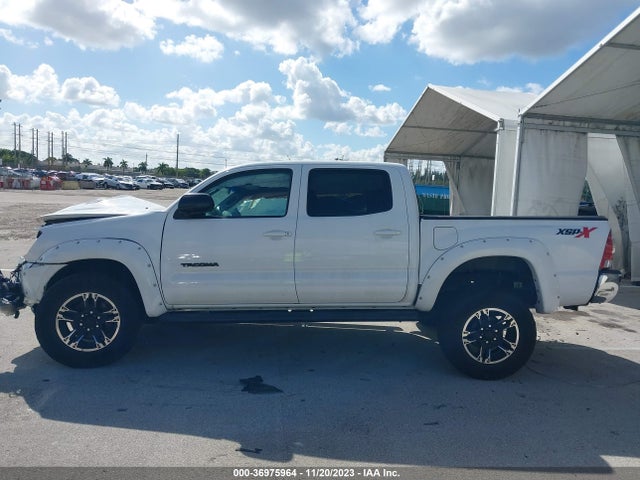 Toyota Tacoma Prerunner 2015 5TFJU4GNXFX078240 Image 14