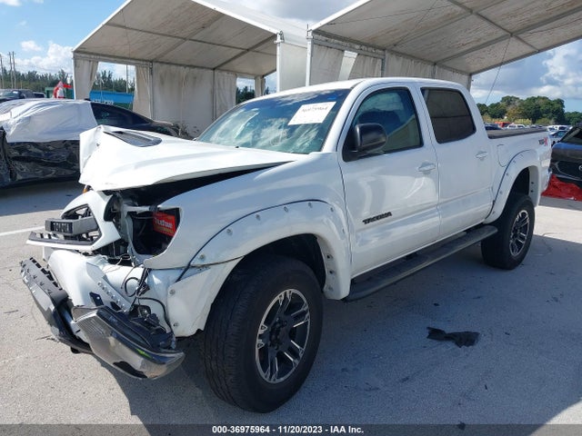 Toyota Tacoma Prerunner 2015 5TFJU4GNXFX078240 Image 2