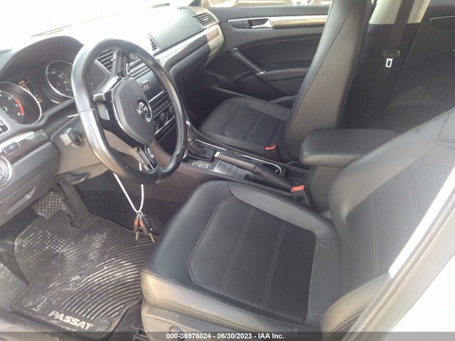 1VWBT7A32GC031399 Volkswagen Passat 1.8t Se