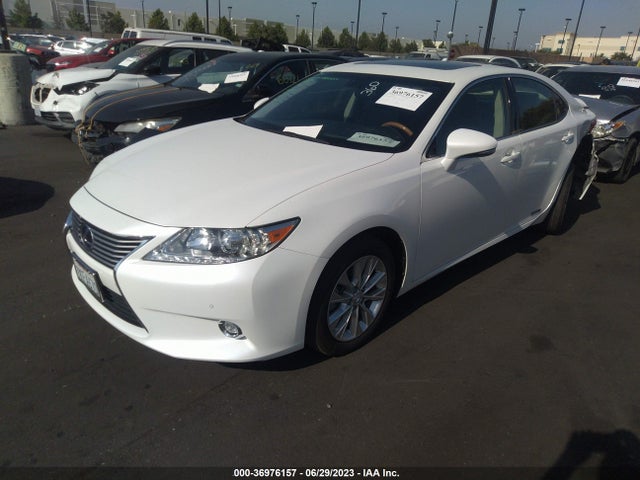 JTHBW1GG0F2091993 Lexus ES 300H