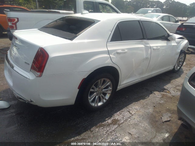 2C3CCAAG4JH320493 Chrysler 300 Touring
