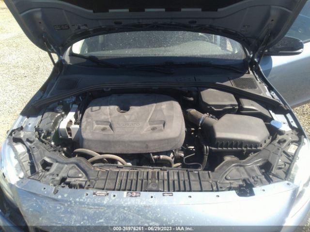 YV440MWM0H1040956 Volvo V60 Cross Country Platinum