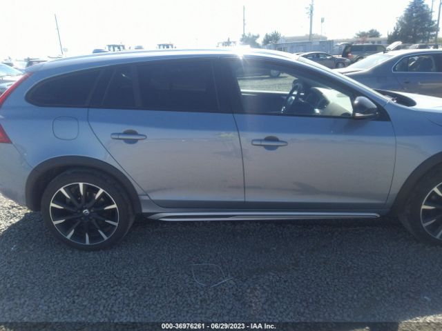 YV440MWM0H1040956 Volvo V60 Cross Country Platinum