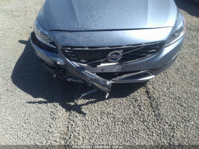 YV440MWM0H1040956 Volvo V60 Cross Country Platinum
