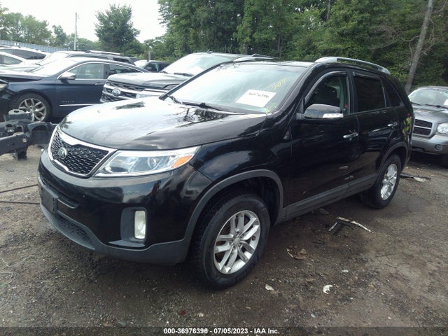 2015 KIA SORENTO LX VIN: 5XYKT4A69FG640804
