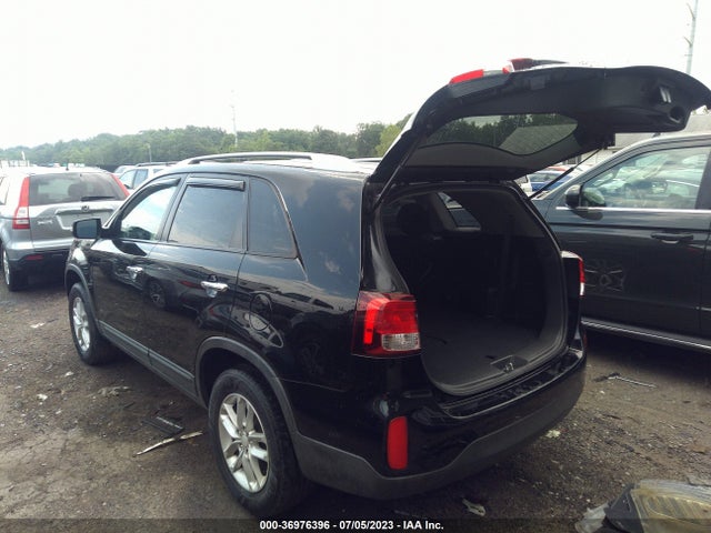 2015 KIA SORENTO LX VIN: 5XYKT4A69FG640804