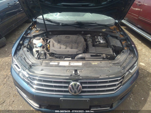 1VWLA7A39KC014585 Volkswagen Passat 2.0t Wolfsburg Edition