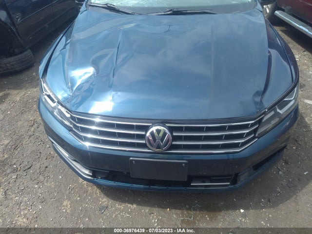 1VWLA7A39KC014585 Volkswagen Passat 2.0t Wolfsburg Edition