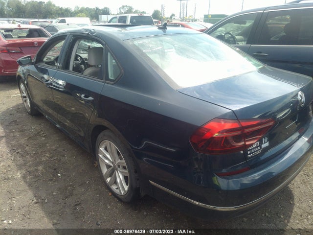 1VWLA7A39KC014585 Volkswagen Passat 2.0t Wolfsburg Edition