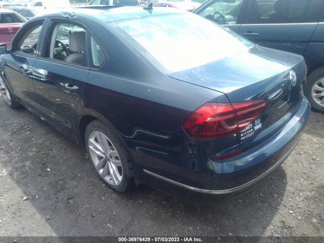 1VWLA7A39KC014585 Volkswagen Passat 2.0t Wolfsburg Edition