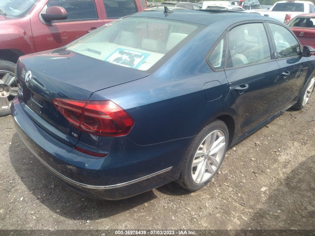 1VWLA7A39KC014585 Volkswagen Passat 2.0t Wolfsburg Edition