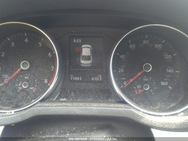 1VWLA7A39KC014585 Volkswagen Passat 2.0t Wolfsburg Edition