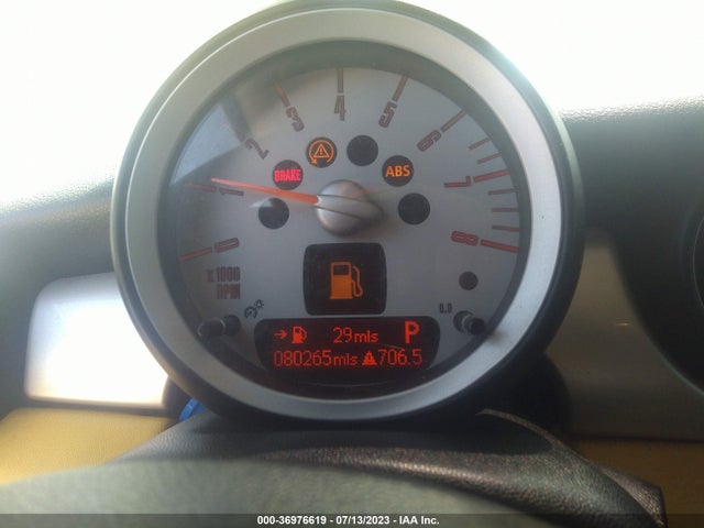 2007 MINI COOPER HARDTOP VIN: WMWMF33567TT55012