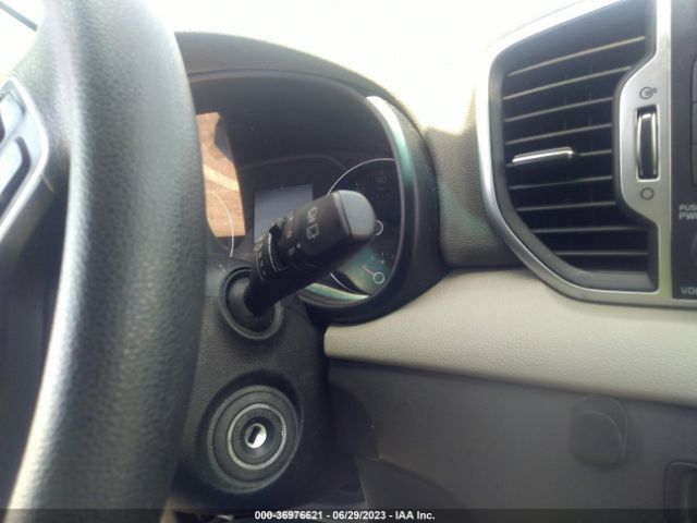KNDPM3AC3J7328924 KIA Sportage Lx