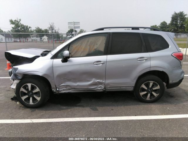 JF2SJAEC8HH485369 Subaru Forester Premium