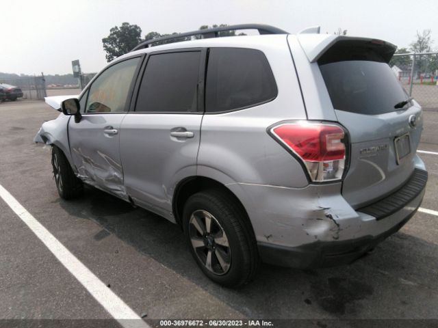 JF2SJAEC8HH485369 Subaru Forester Premium