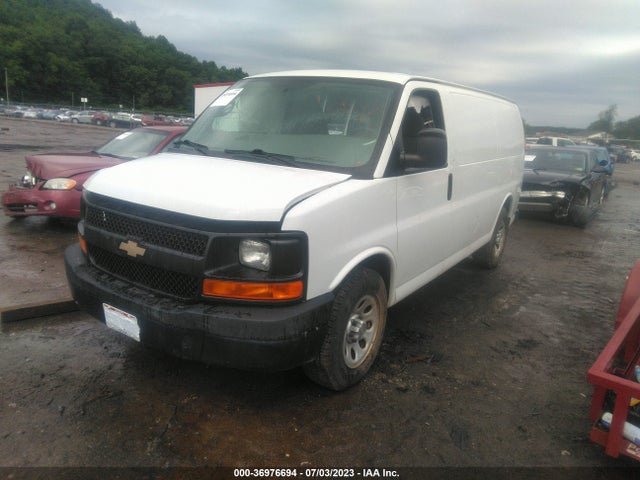 Chevrolet Express 1500 Work Van 2014 1GCSGAFXXE1145143 Image 2