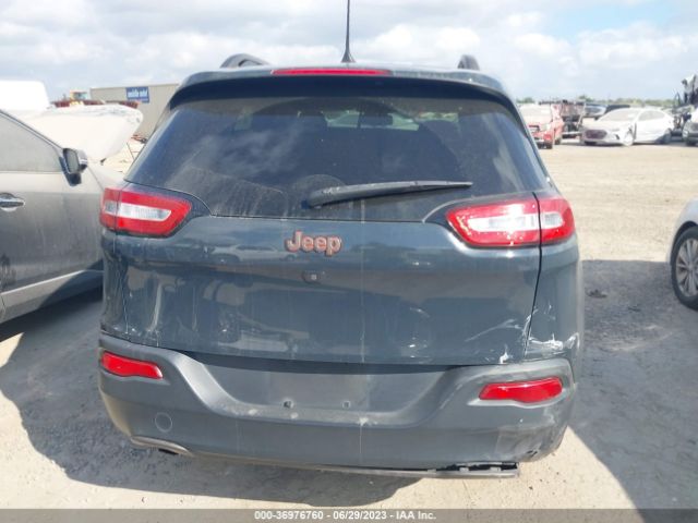 1C4PJLCB8HW507263 Jeep Cherokee Latitude