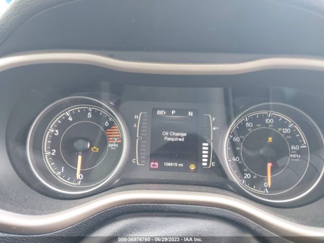 1C4PJLCB8HW507263 Jeep Cherokee Latitude