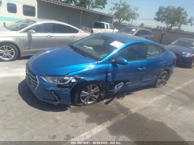 Hyundai ELANTRA SEL 2018 5NPD84LF2JH304968 Image 2