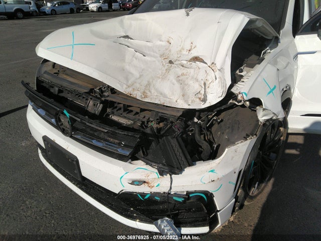 3VV2B7AX4MM133677 Volkswagen Tiguan Se/se R-line Black/sel