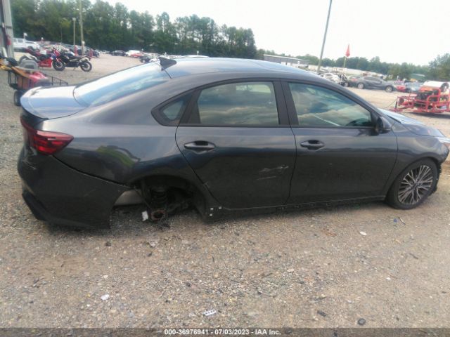 3KPF54AD2PE527477 KIA Forte Gt-line