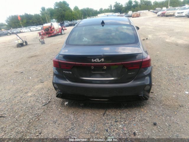 3KPF54AD2PE527477 KIA Forte Gt-line