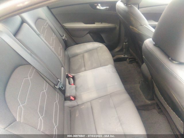 3KPF54AD2PE527477 KIA Forte Gt-line