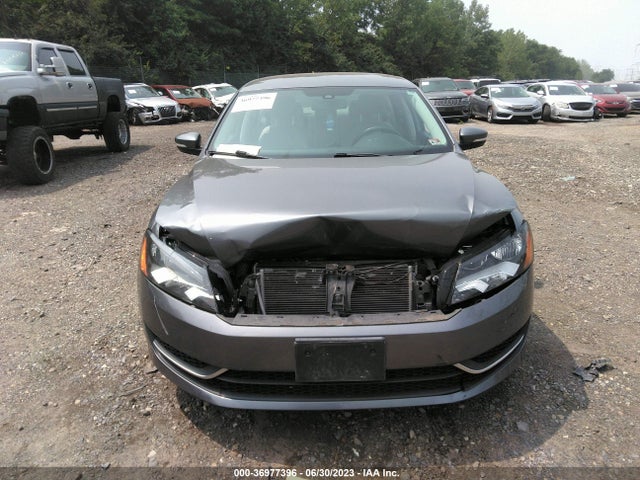 1VWAT7A31EC102360 Volkswagen Passat Wolfsburg Ed