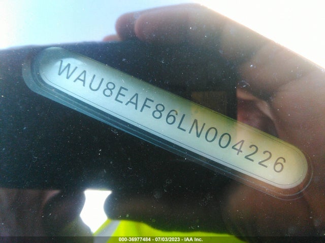 2020 Audi A8, VIN: WAU8EAF86LN004226