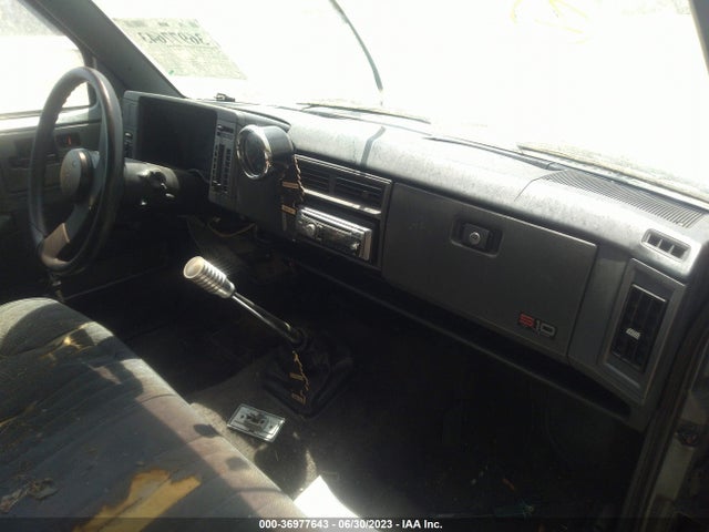 1991 CHEVROLET S TRUCK S10 VIN: 1GCCS14R3M2271327