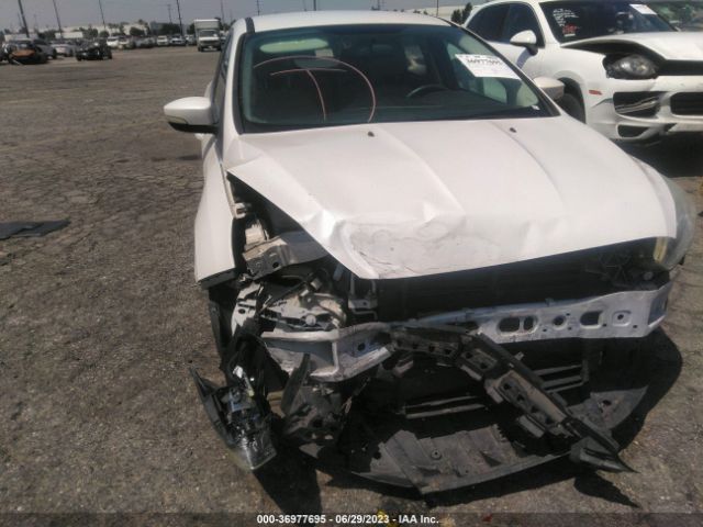 1FADP3N22FL300483 Ford Focus Titanium