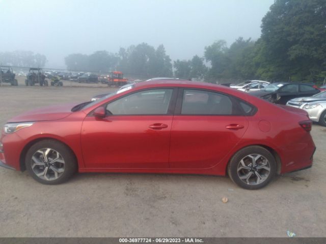 3KPF24ADXME262697 KIA Forte Lxs