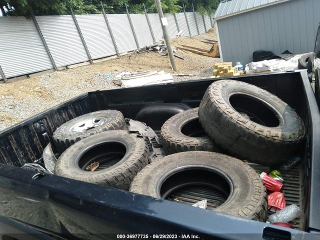 2005 GMC SIERRA 2500HD VIN: 1GTHK29UX5E224191