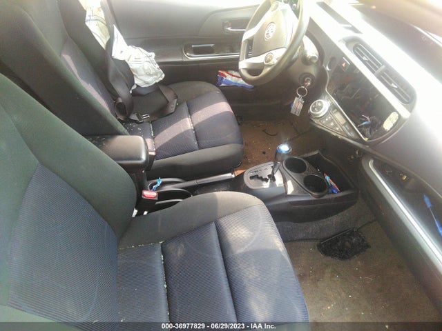 Toyota Prius C One/two/three/four 2016 JTDKDTB30G1132587 Image 5