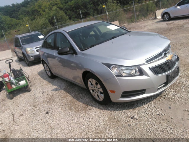 2014 1G1PA5SH0E7141704 main image