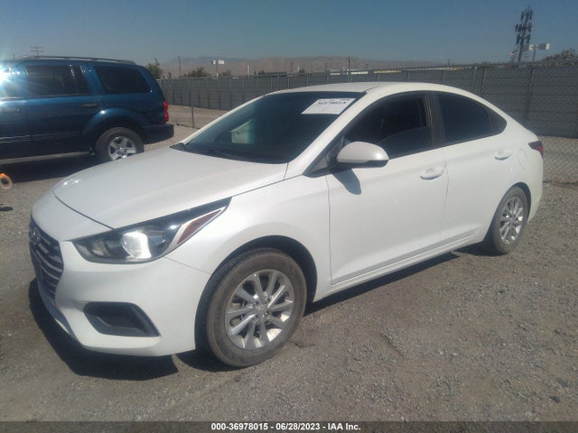 Hyundai Accent Sel 2018 3KPC24A30JE035265 Image 2
