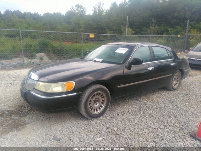 2000 LINCOLN TOWN CAR CARTIER VIN: 1LNHM83W0YY880874