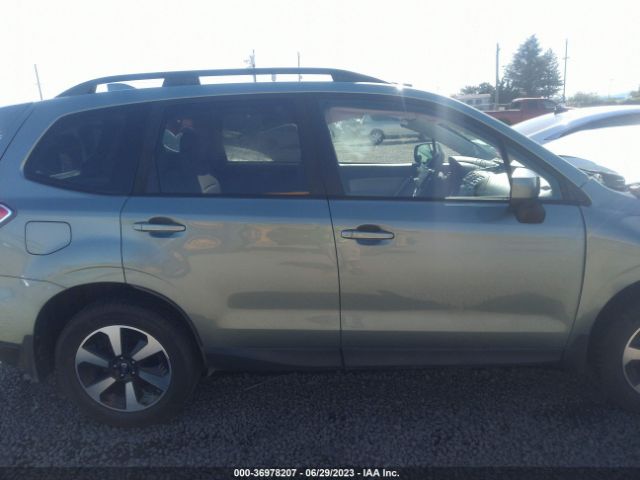 JF2SJAEC8JH578527 Subaru Forester Premium