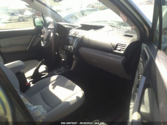 JF2SJAEC8JH578527 Subaru Forester Premium