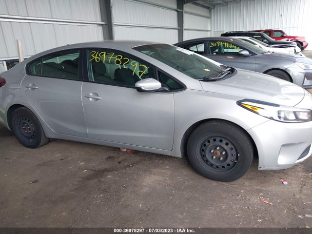 KIA FORTE LX 2018 3KPFK4A78JE237318 Image 5