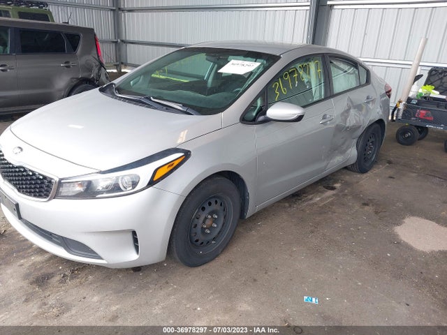 KIA FORTE LX 2018 3KPFK4A78JE237318 Image 2