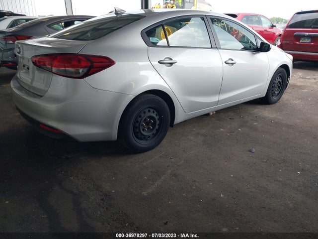 KIA FORTE LX 2018 3KPFK4A78JE237318 Image 10