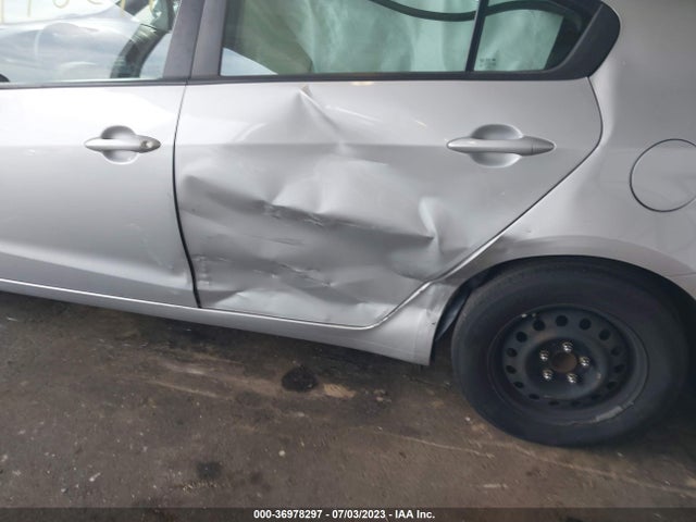 KIA FORTE LX 2018 3KPFK4A78JE237318 Image 12